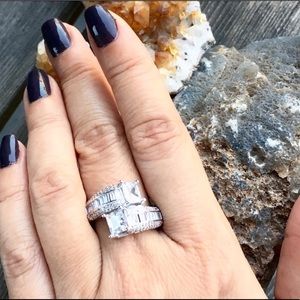 Off Set Splendor White Sapphire Ring Size 8.5